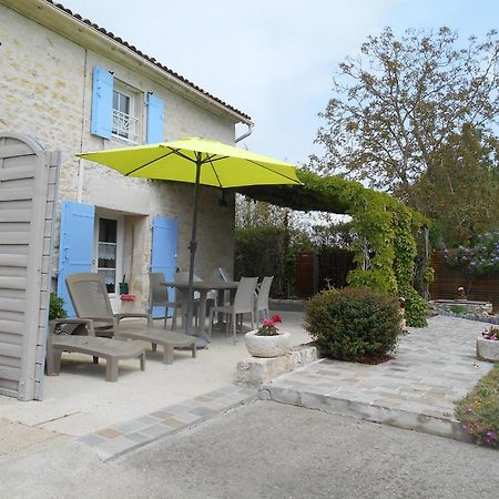 Marais Poitevin Bord Riviere Peche ,Barque, Velos, Wifi, Linge, Cheminee, Cuisine, Terrain De Boules La Taillee 외부 사진