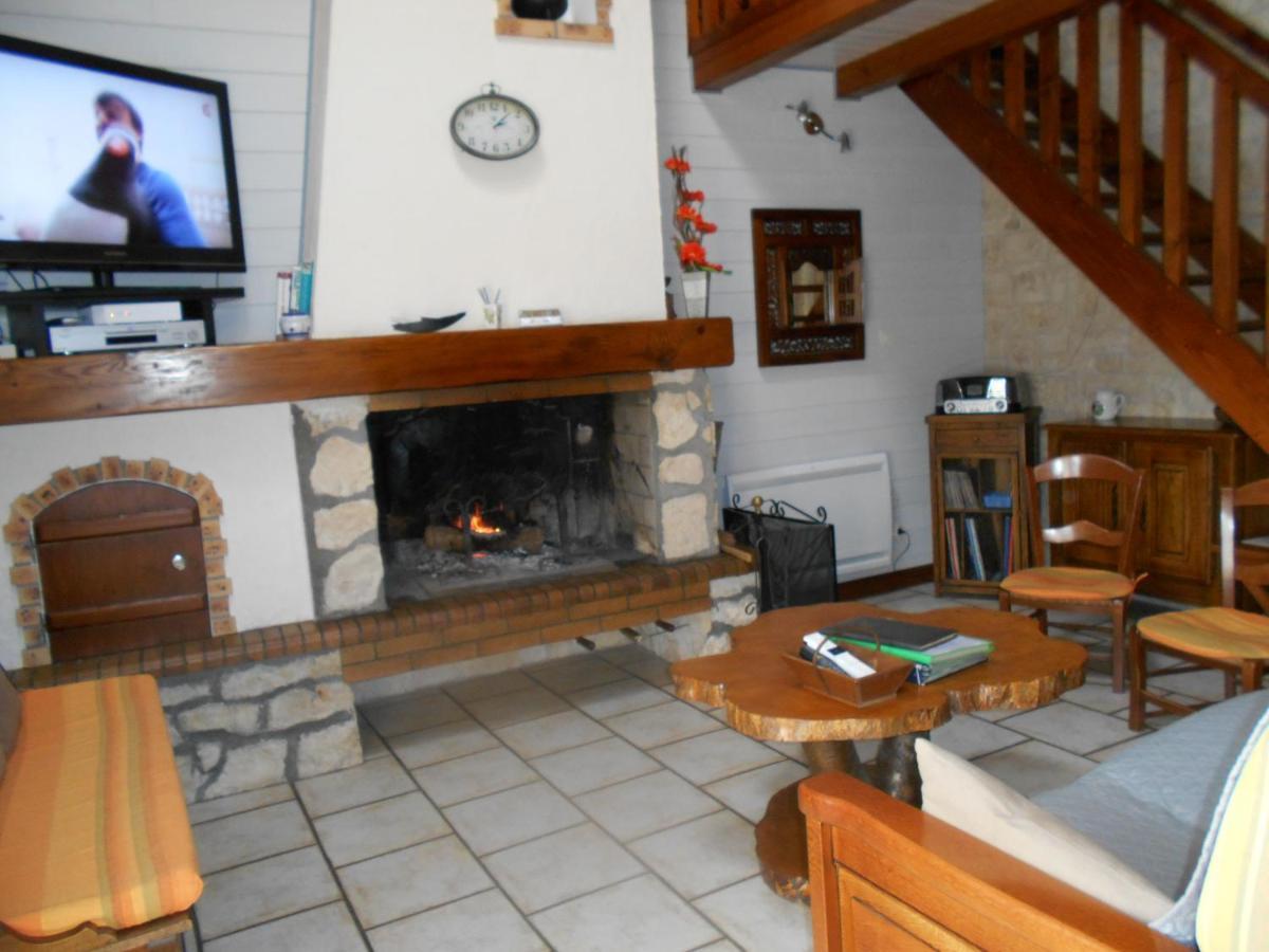 Marais Poitevin Bord Riviere Peche ,Barque, Velos, Wifi, Linge, Cheminee, Cuisine, Terrain De Boules La Taillee 외부 사진