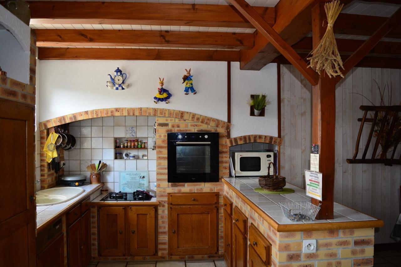 Marais Poitevin Bord Riviere Peche ,Barque, Velos, Wifi, Linge, Cheminee, Cuisine, Terrain De Boules La Taillee 외부 사진