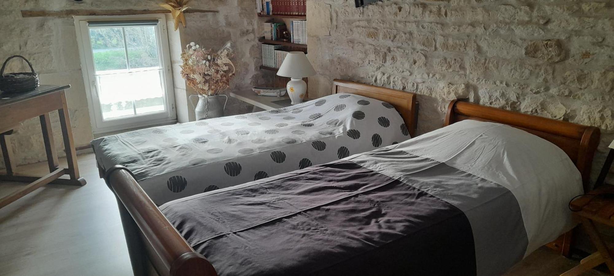 Marais Poitevin Bord Riviere Peche ,Barque, Velos, Wifi, Linge, Cheminee, Cuisine, Terrain De Boules La Taillee 외부 사진